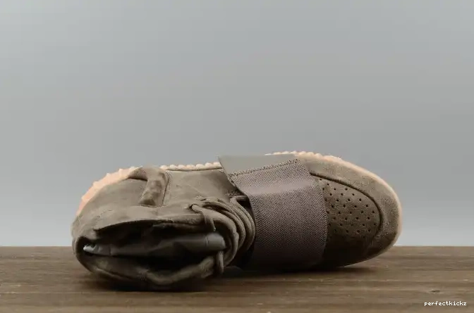 Yeezy Brown 750 Boost BY2456 adidas Light 0704